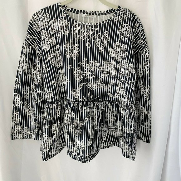 Zara Tops - zara trapaluc print black white peplum long sleeve blouse size S